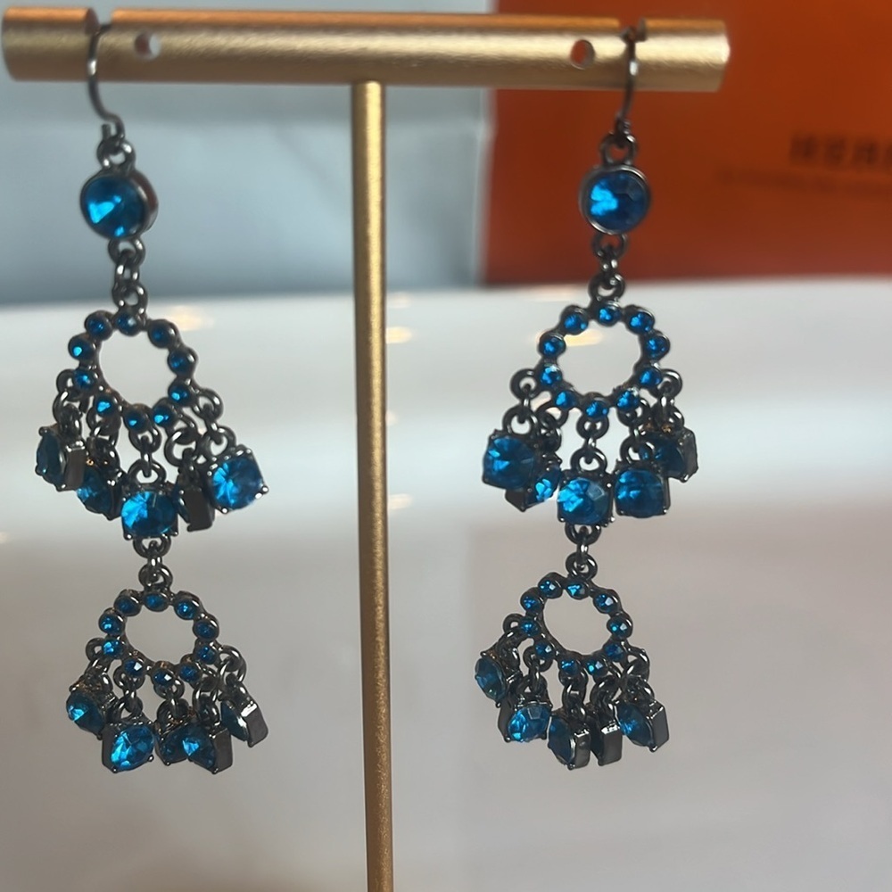 Elegant Blue Crystal Chandelier Earrings - Picture 2 of 7